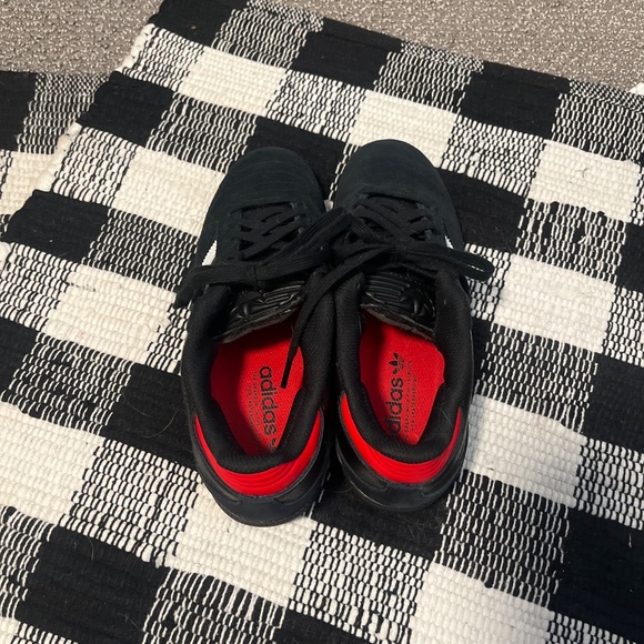 Adidas Buzenits shoes - Picture 2 of 7